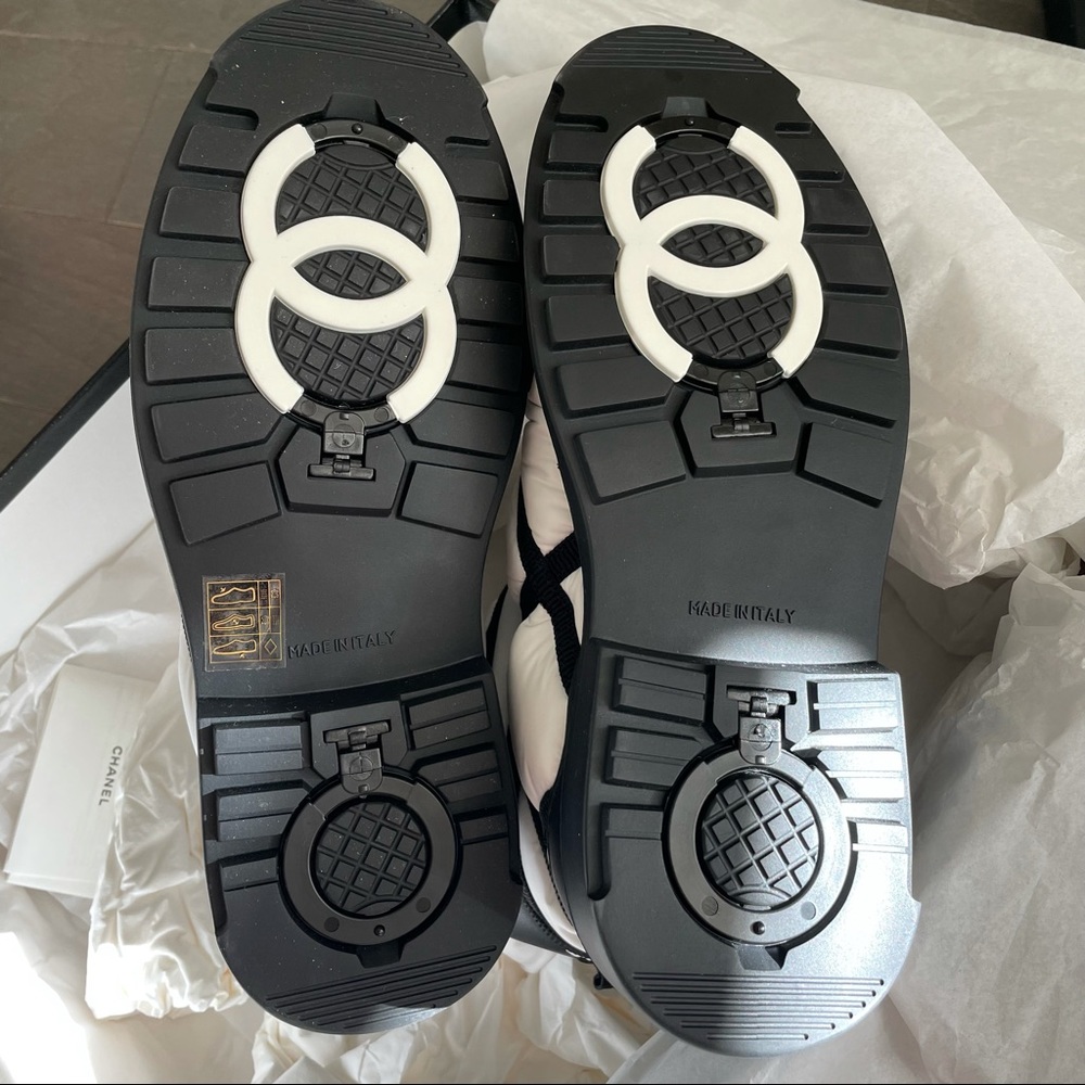 Authentic CHANEL Ice Cleats Snow Boots - Picture 6 of 14